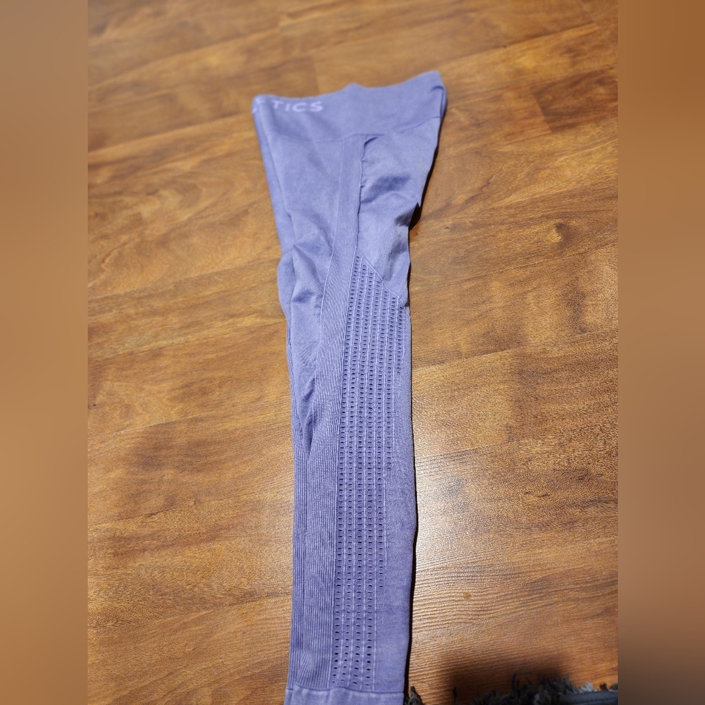 New Fabletics  Leggings Athletic Washed Violetta Sync Seamless High-Waisted 7/8 - Picture 4 of 12